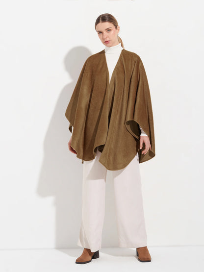 Agil Royal Suri Alpaca Cape