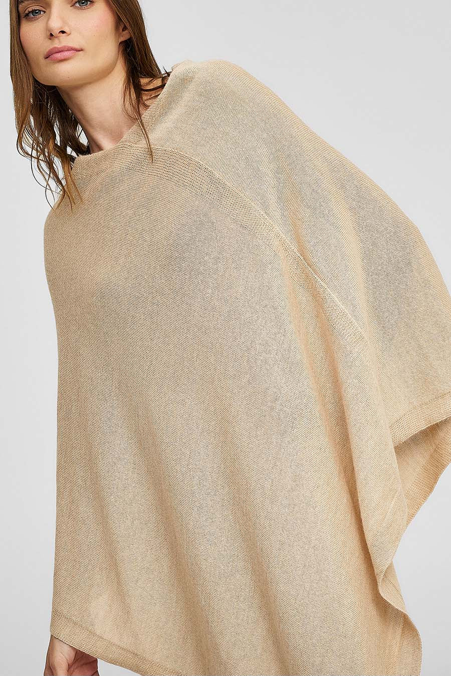 Almendra Baby Alpaca Poncho
