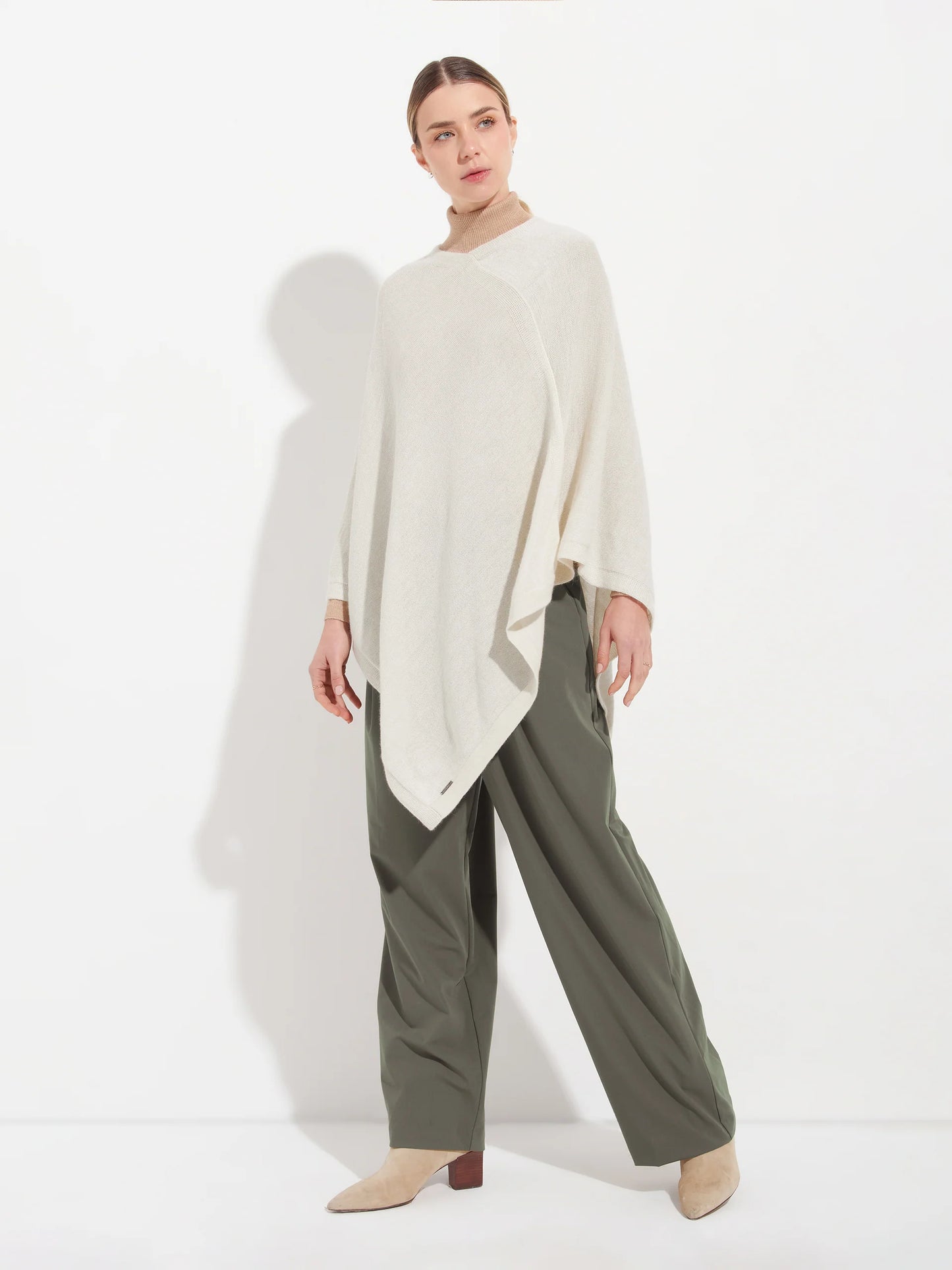Almendra Baby Alpaca Poncho